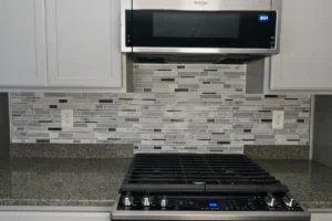 Modern Kitchen Backdrop Tiling
